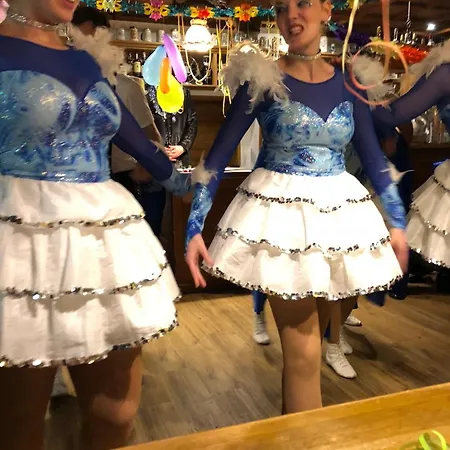 Отель Tutzinger Hof Тутцинг