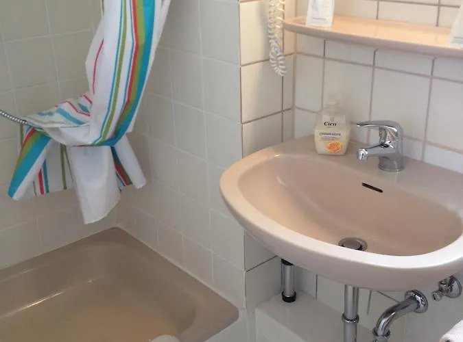 Tutzinger Hof Otel 3*